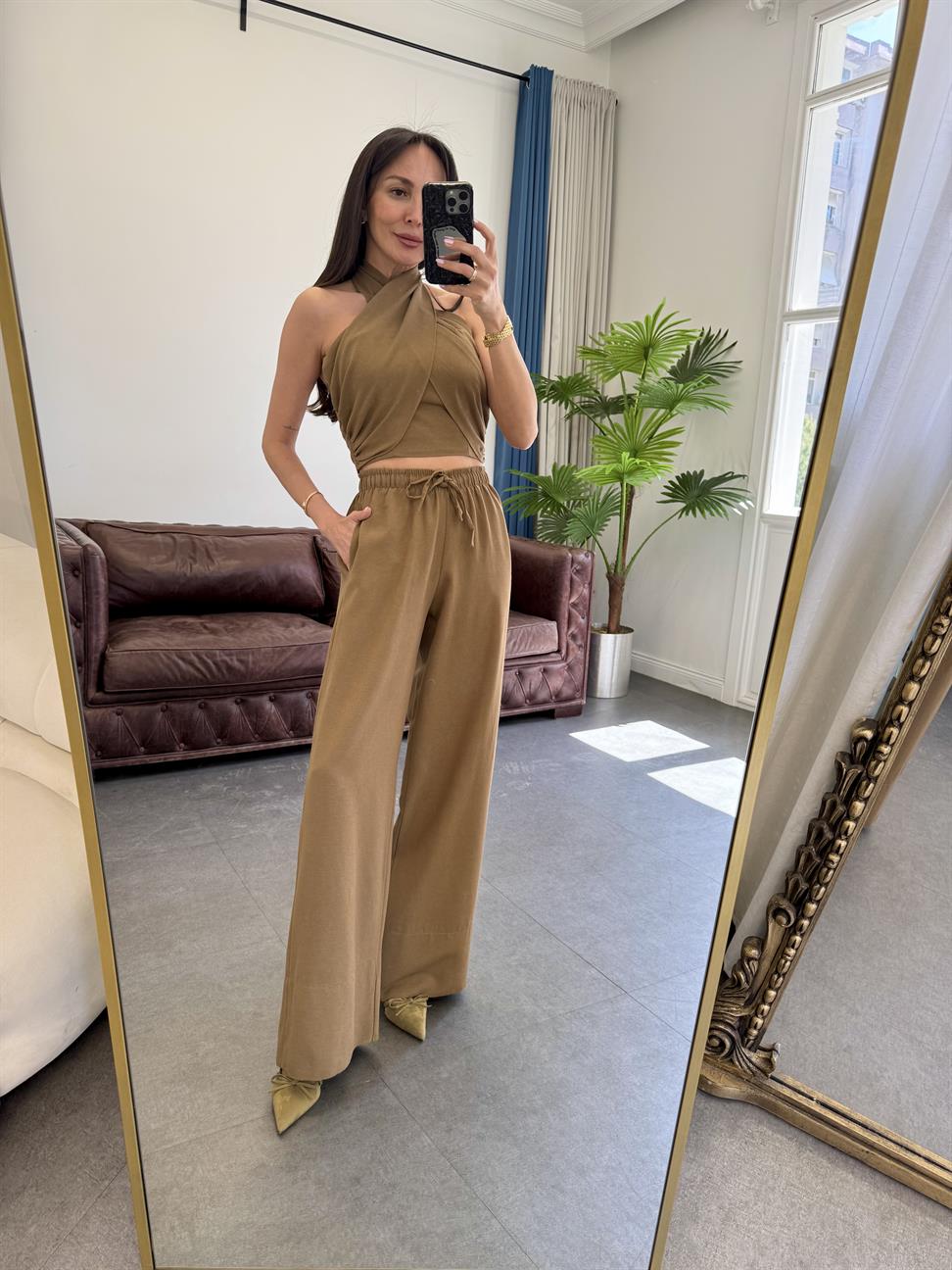 Kahve Halter Yaka Bluz Takım