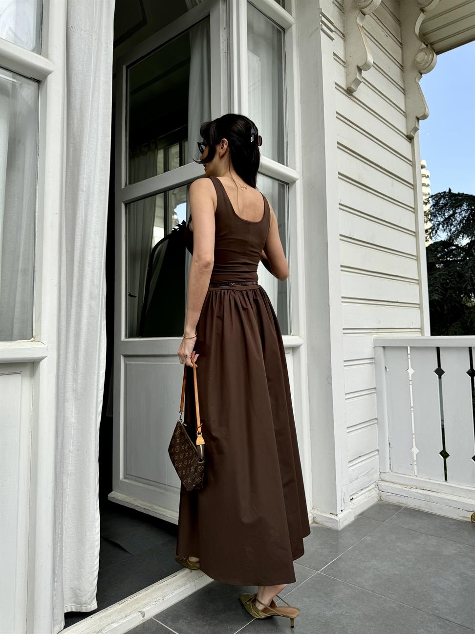 Kahve Kalın Askılı Uzun Elbise