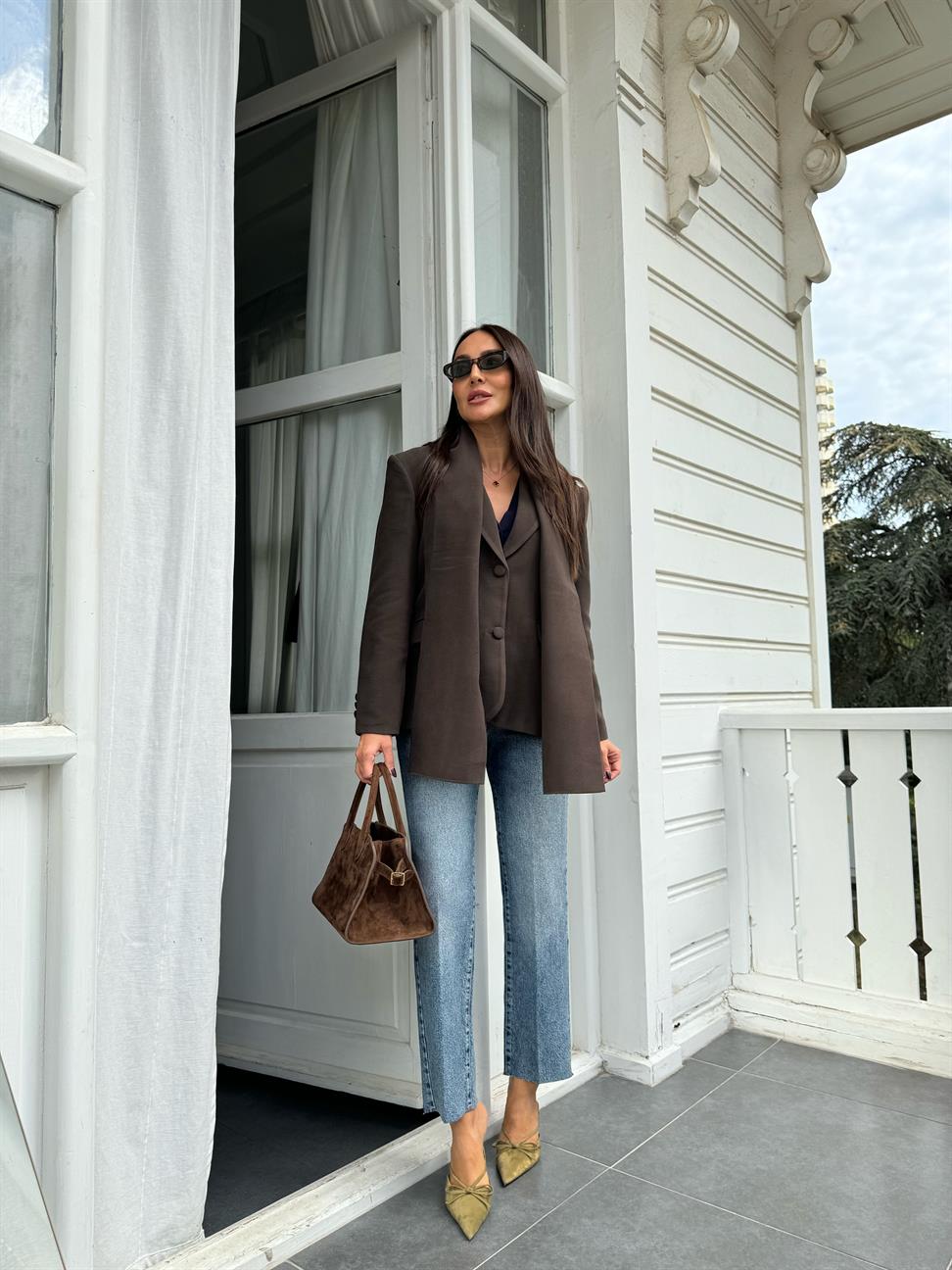 Kahve Kaşe Fular Detaylı Blazer