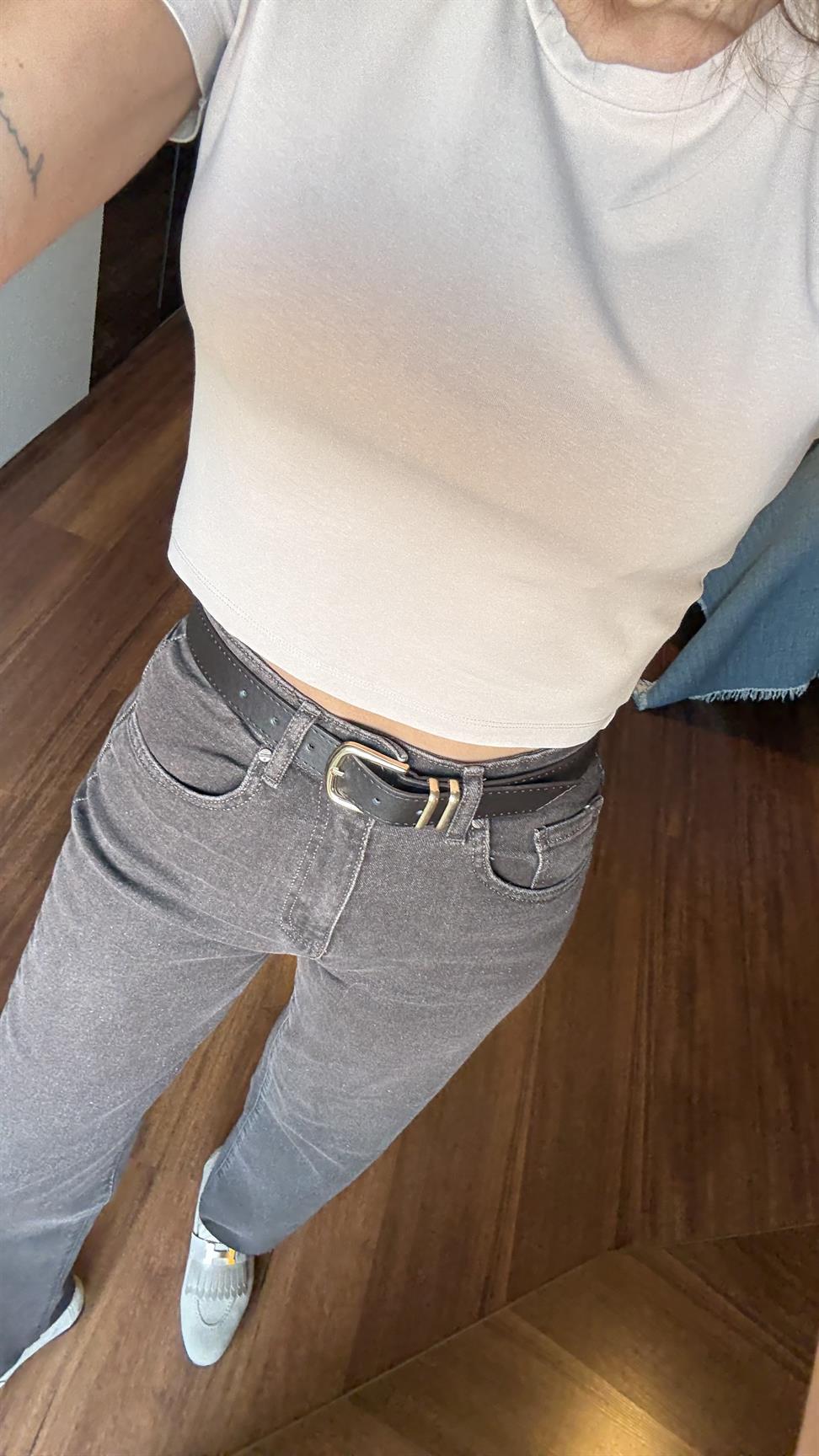 Kahve Kemerli Kesik Paça Jean pantolon