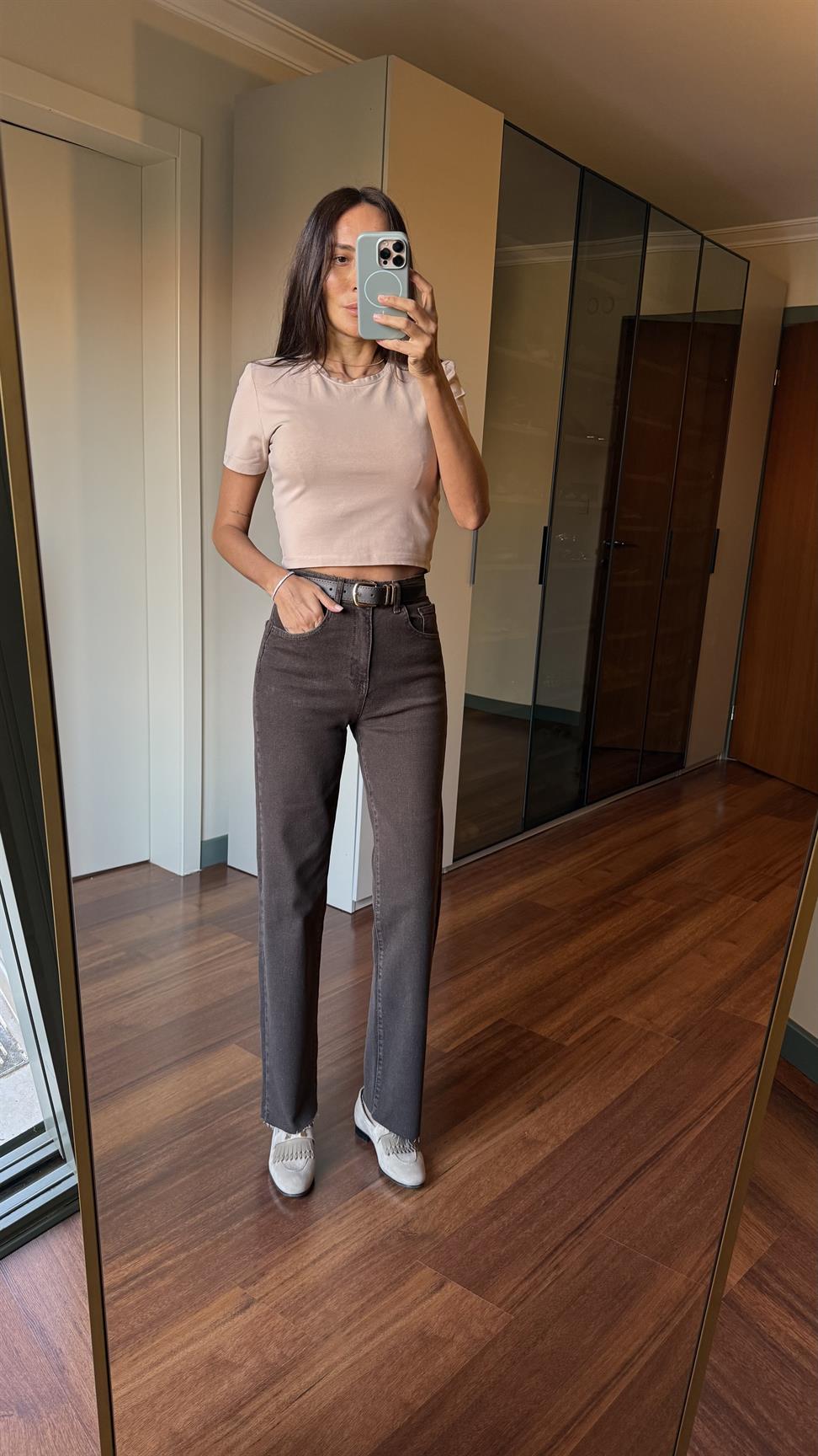 Kahve Kemerli Kesik Paça Jean pantolon