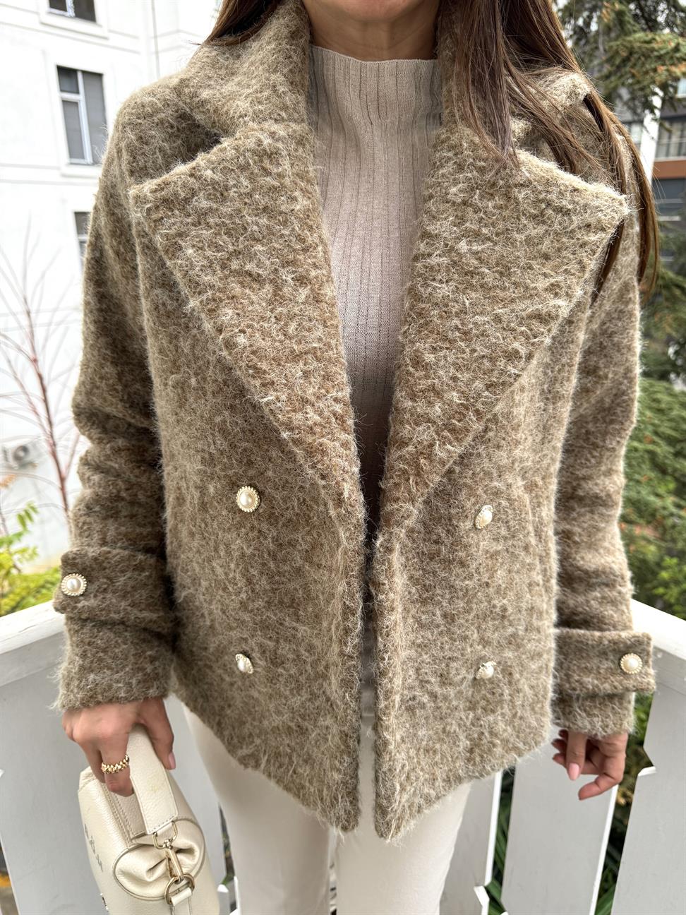 Kahve Kırçıllı İnci Düğmeli Ceket