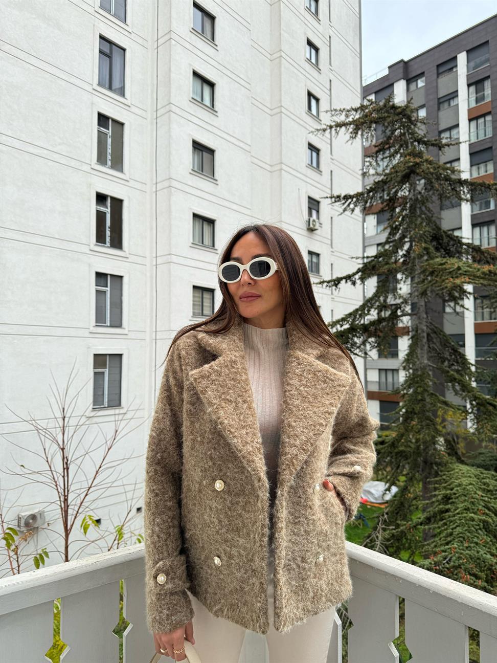 Kahve Kırçıllı İnci Düğmeli Ceket