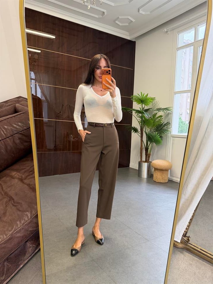 Kahve Klasik Düz Kesim Pantolon