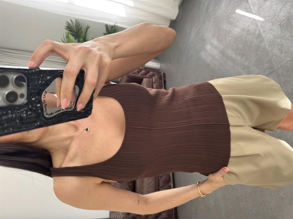 Kahve Kolsuz İnce Dokulu Triko Bluz