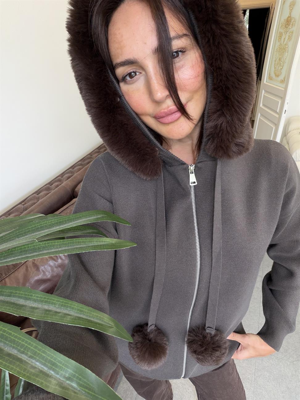 Kahve Korsman Kürklü Fermuarlı Kazak