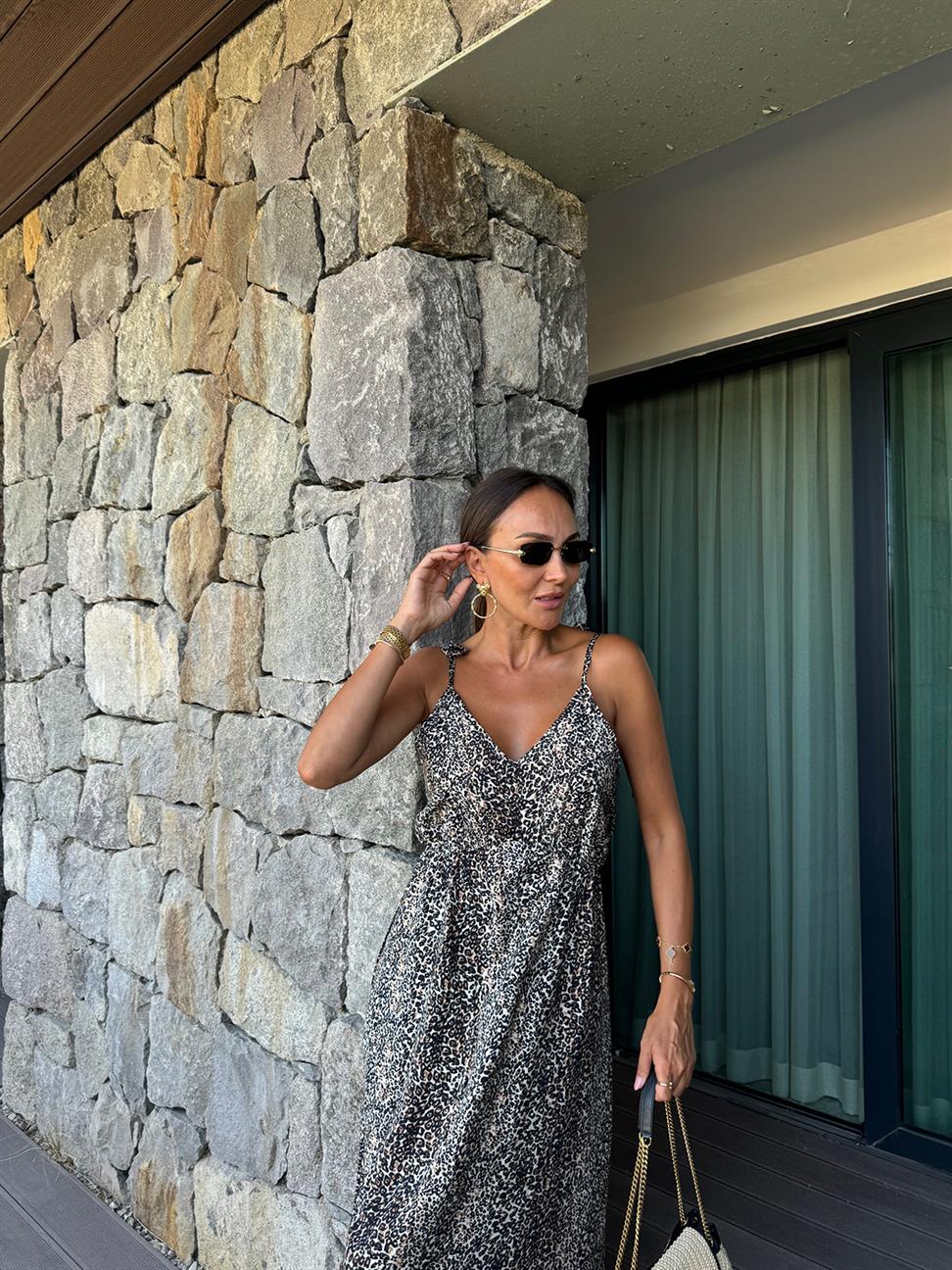 Kahve Leopar Askı Bağlamalı Maxi Boy Elbise