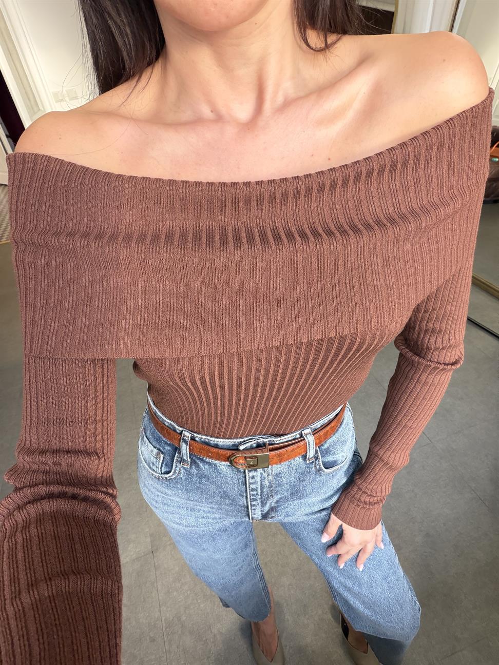 Kahve Madonna Yaka Kazak