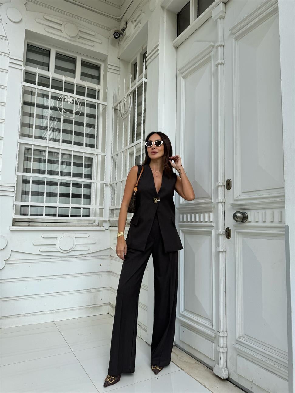 Kahve Metal Düğmeli Yelek Pantolon İkili Takım