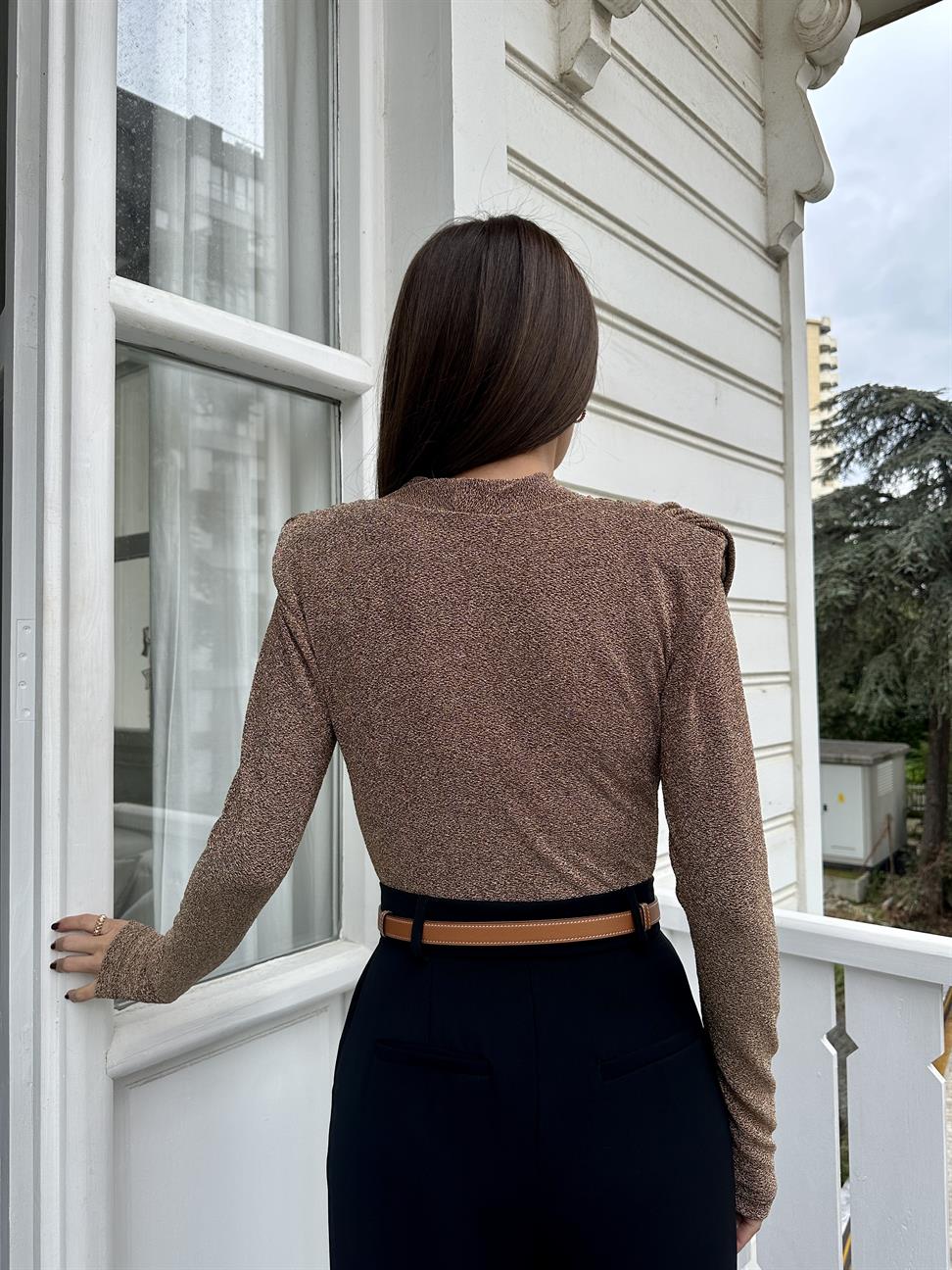 Kahve Simli Vatkalı Bodysuit