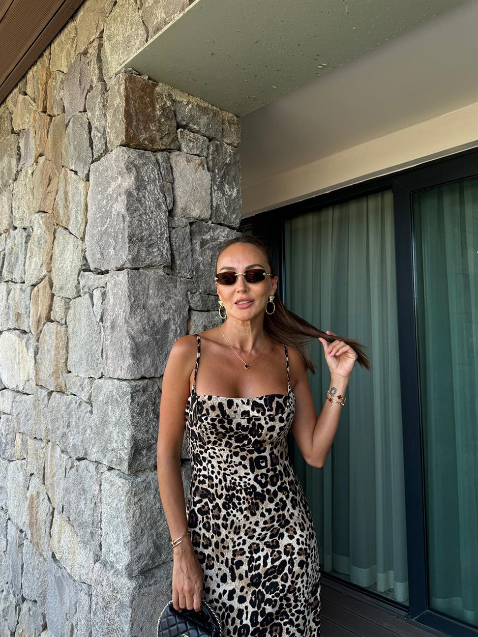 Kahve Sırt Detay Leopar Elbise