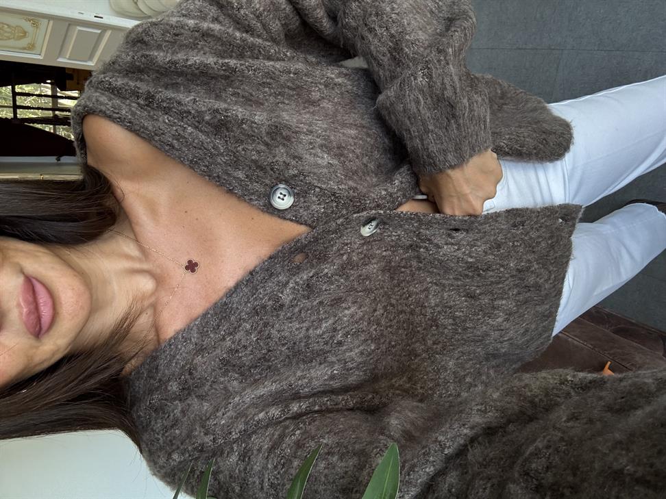 Kahve V Yaka Şardonlu Düğmeli Triko Hırka