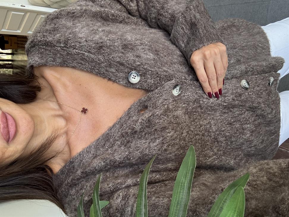 Kahve V Yaka Şardonlu Düğmeli Triko Hırka