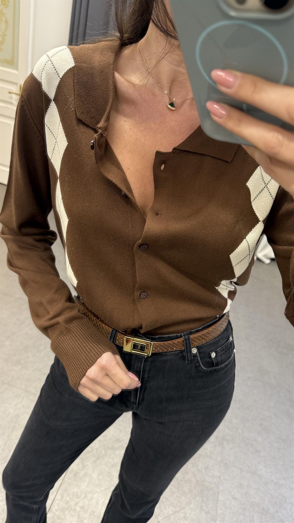 Kahverengi Baklava Desen Hırka