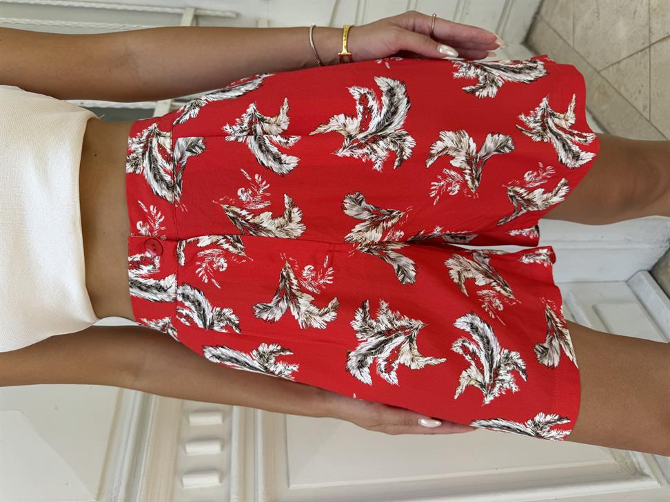 Kırmızı Beli Lastikli Bermuda Şort