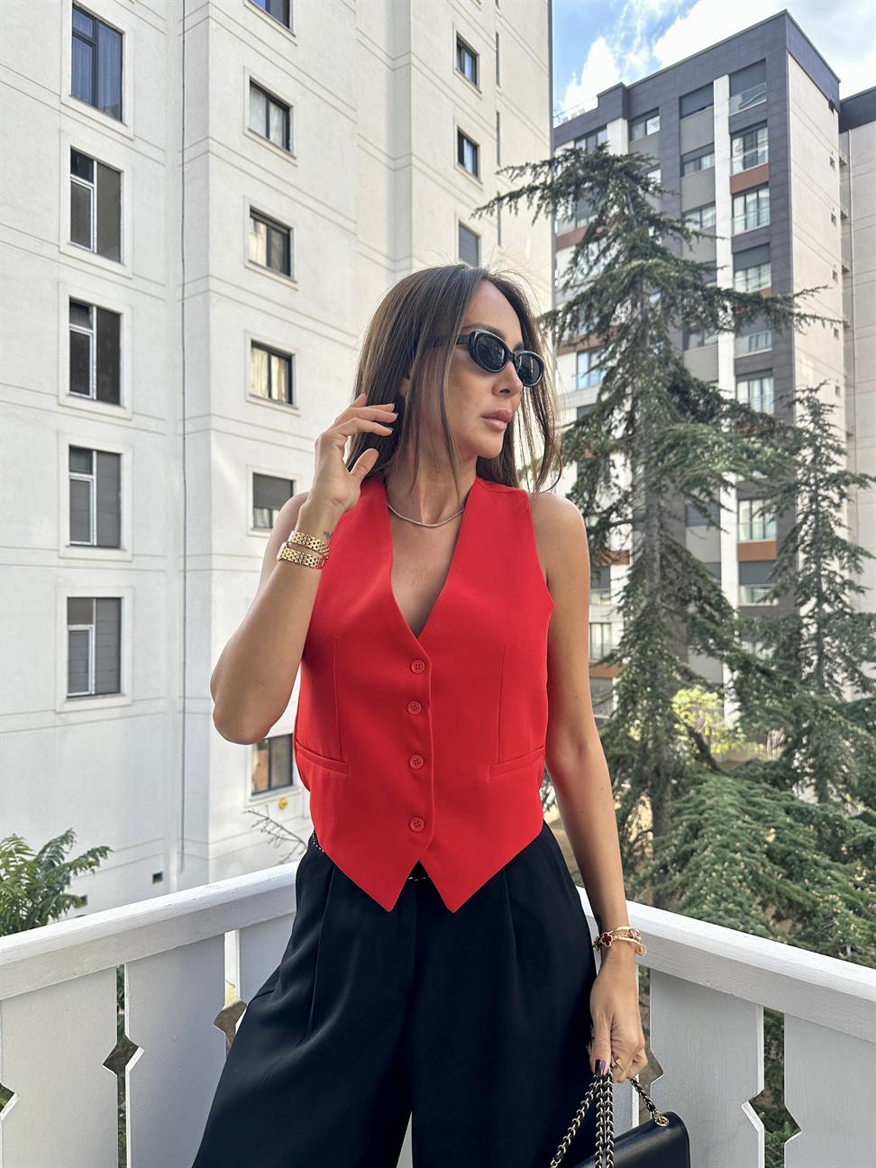 Kırmızı Sırt Tasarımlı Blazer Düğmeli Yelek