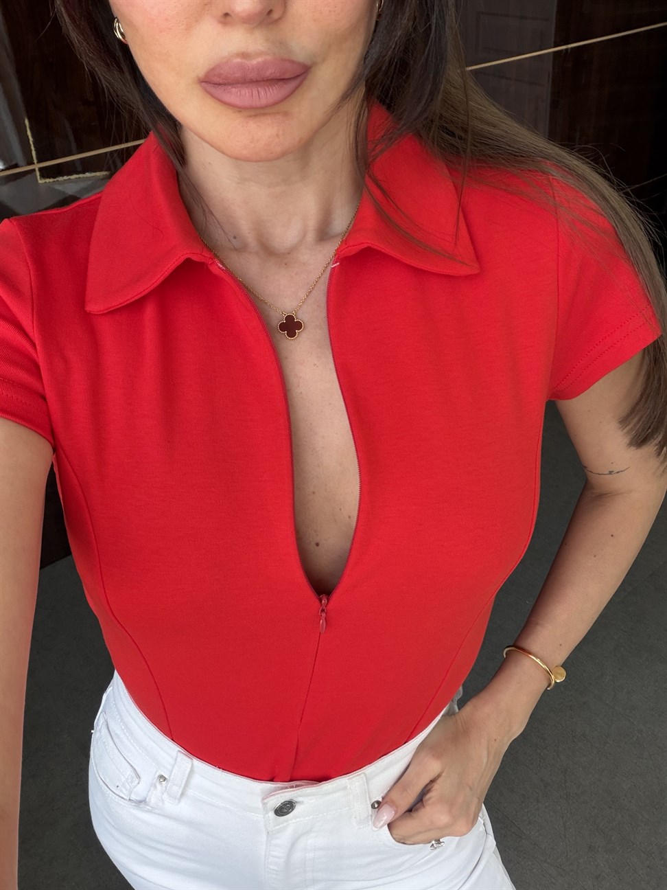 Kırmızı Fermuarlı Polo Yaka Tişört