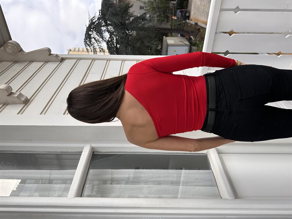 Kırmızı Gül Detay Tek Kol Bodysuit