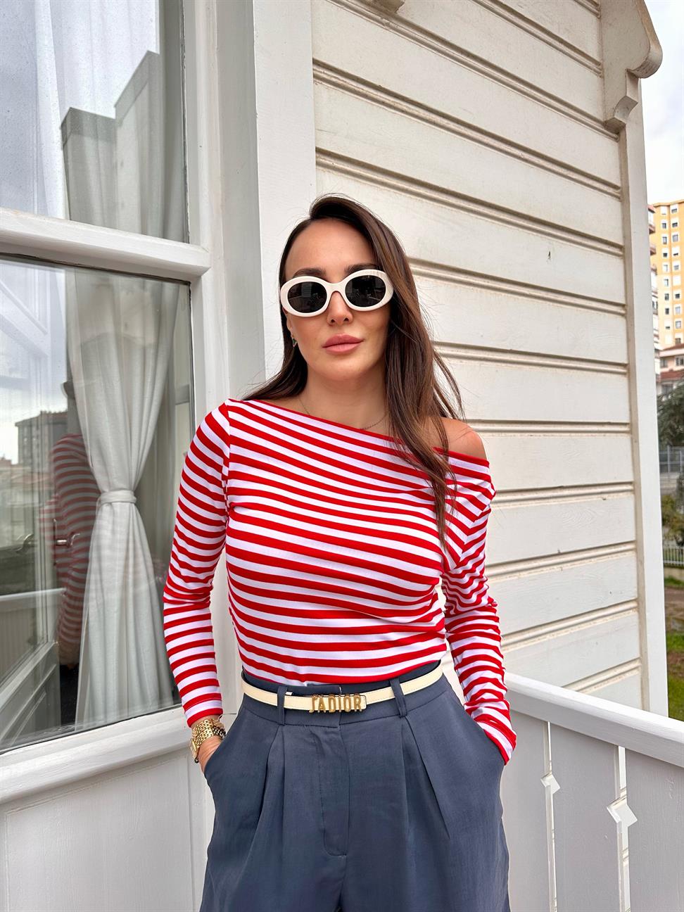 Kırmızı Kayık Yaka Çizgili Bluz