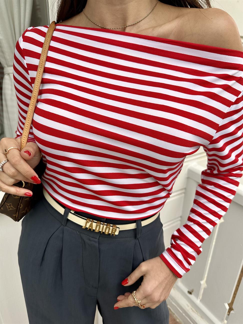 Kırmızı Kayık Yaka Çizgili Bluz