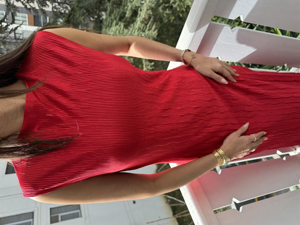 Kırmızı Kırınkıl Kumaş Kolsuz Elbise