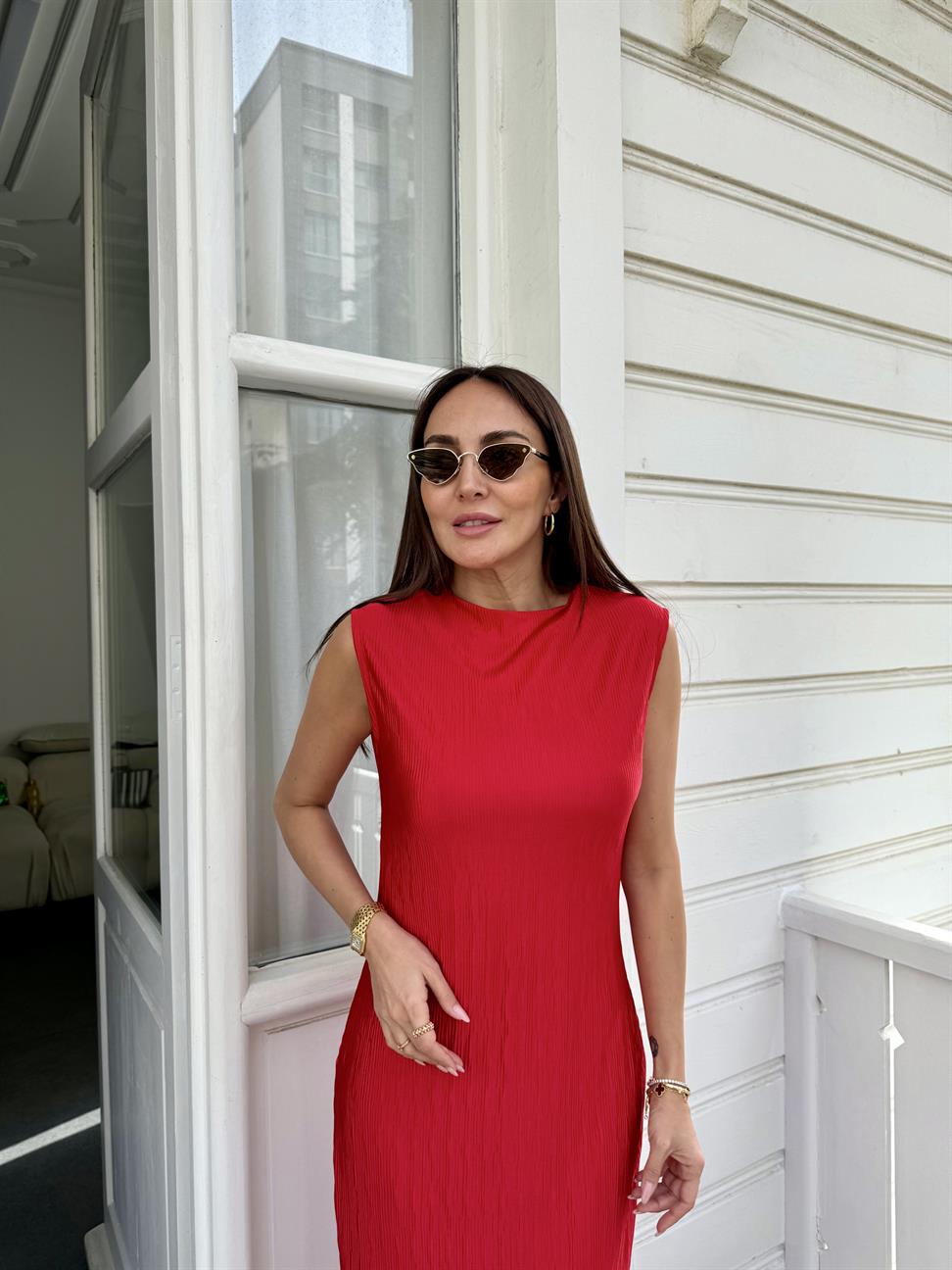 Kırmızı Kırınkıl Kumaş Kolsuz Elbise