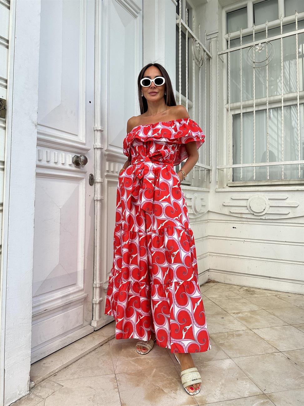 Kırmızı Madonna Yaka Desenli Elbise