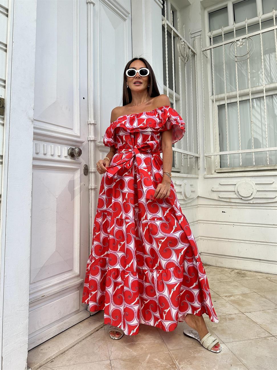 Kırmızı Madonna Yaka Desenli Elbise