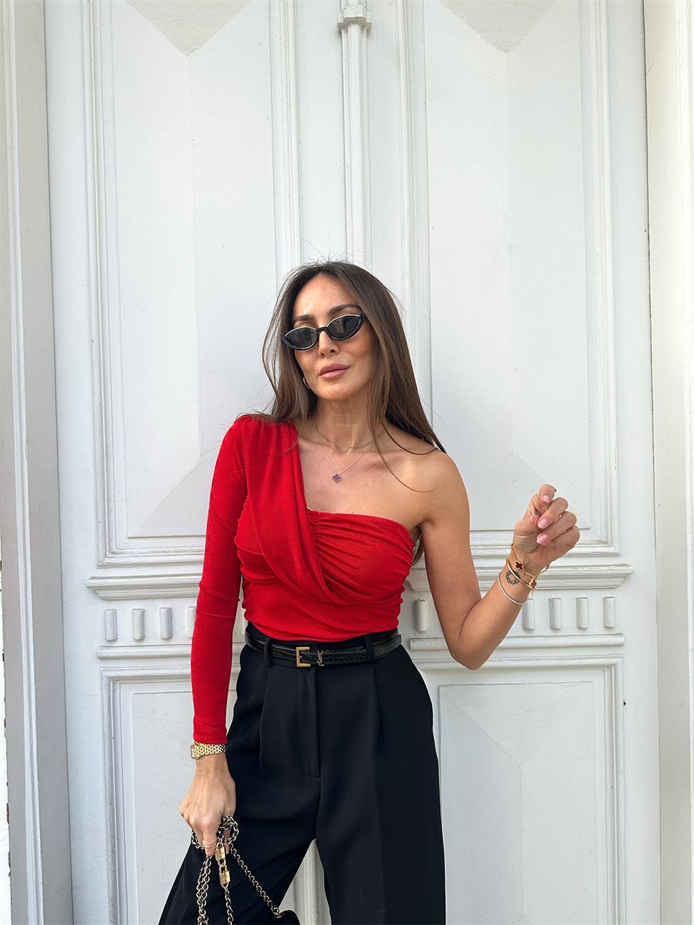 Kırmızı Tek Kol Drapeli Bluz