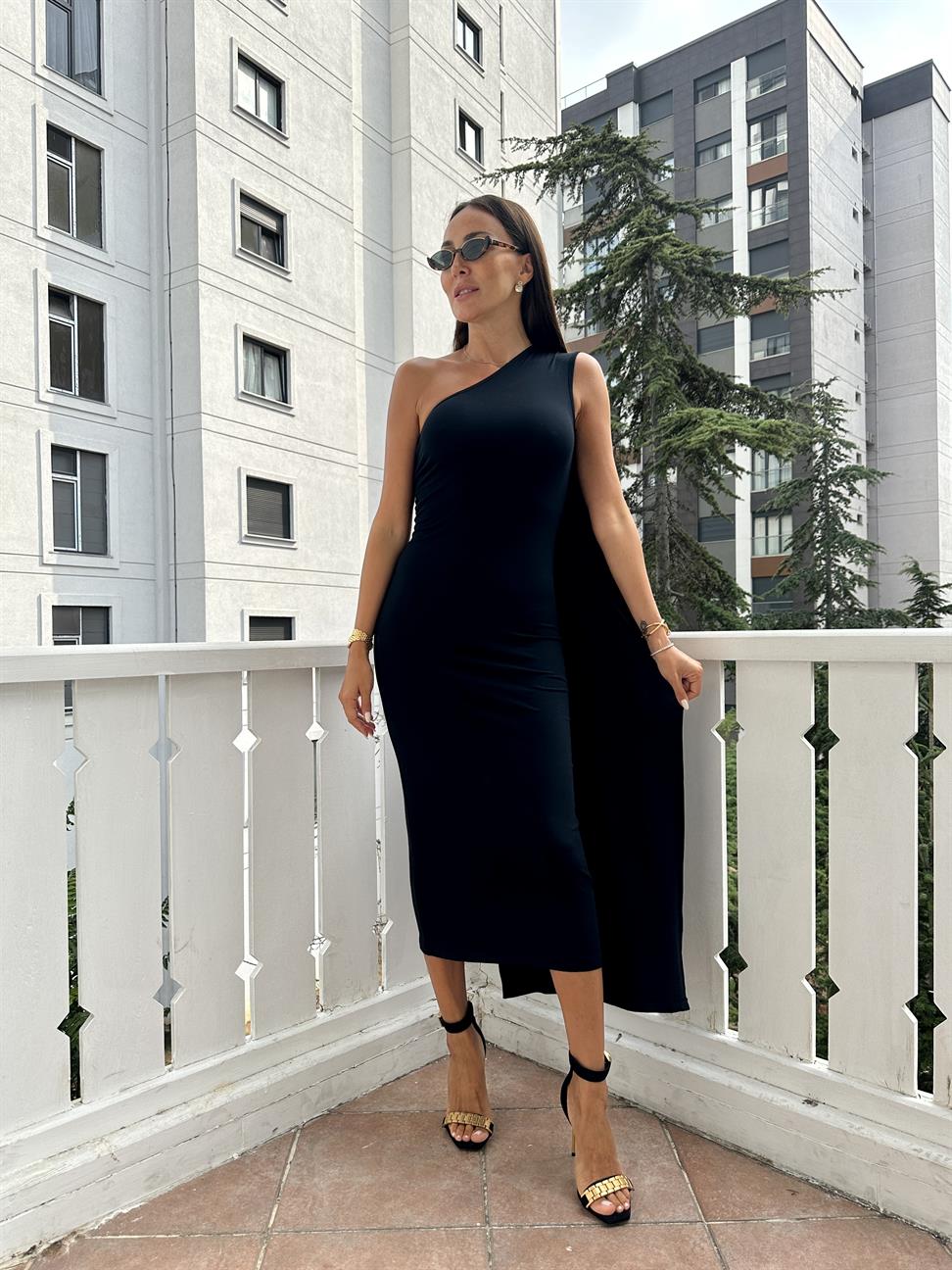 Siyah Tek Kol Midi Boy Kadın Elbise