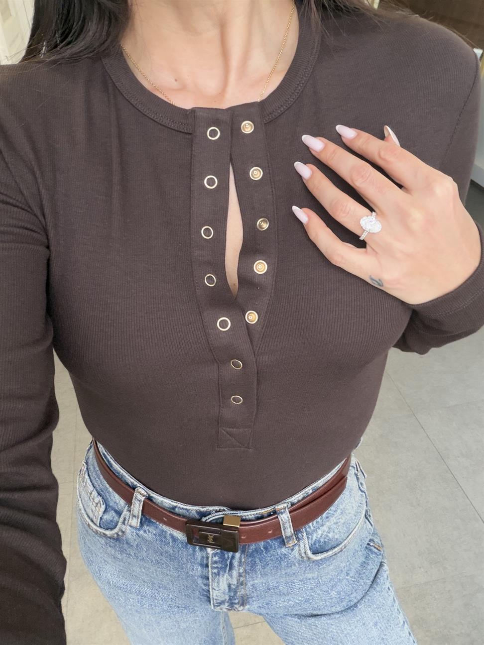 Koyu Kahve Çıtçıtlı Uzun Kollu Top