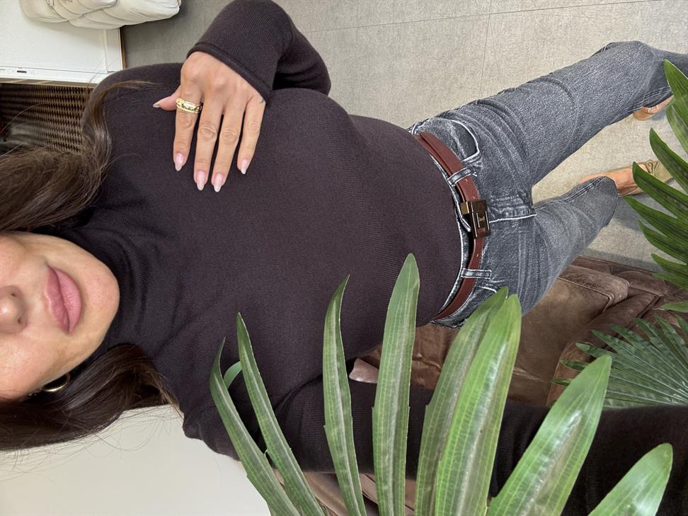 Koyu Kahve Dik Yaka Yünlü Yumuşak İnce Dokulu Triko Kazak