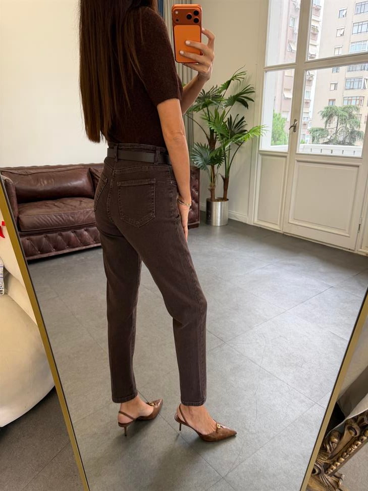 Koyu Kahve Kemerli Mom Jean