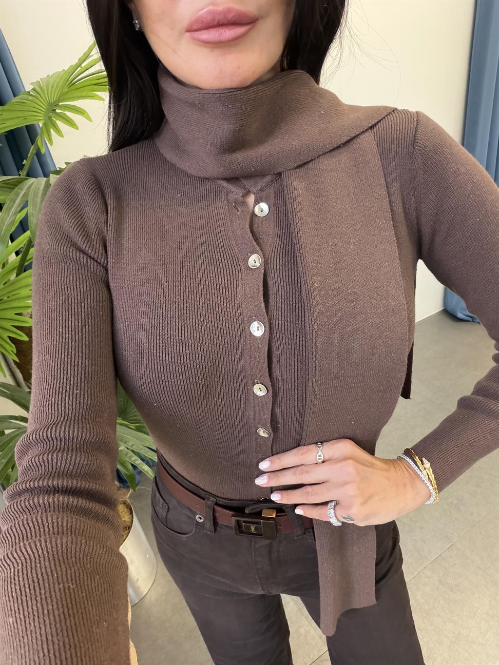 Koyu Kahve Şal Aksesuarlı Sedef Düğmeli Hırka