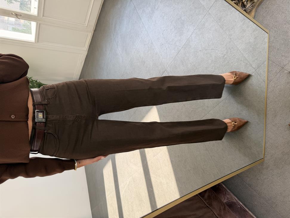 Koyu Kahve Yıkamalı Düz Kesim Jean Pantolon