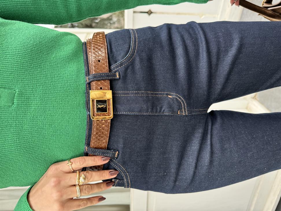 Koyu Mavi Paçası Püsküllü ve Yırtmaçlı Jean Pantolon