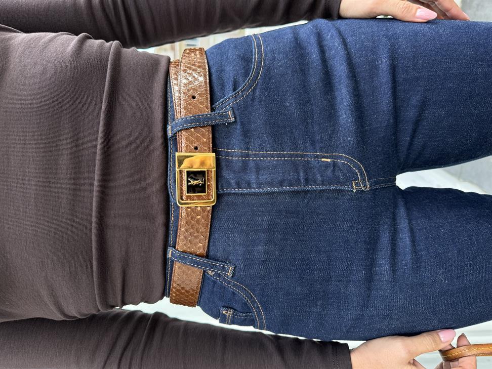 Koyu Mavi Paçası Püsküllü ve Yırtmaçlı Jean Pantolon