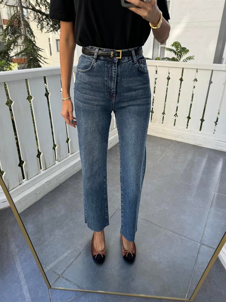 Koyu Mavi Yıkamalı Düz Kesim Jean Pantolon