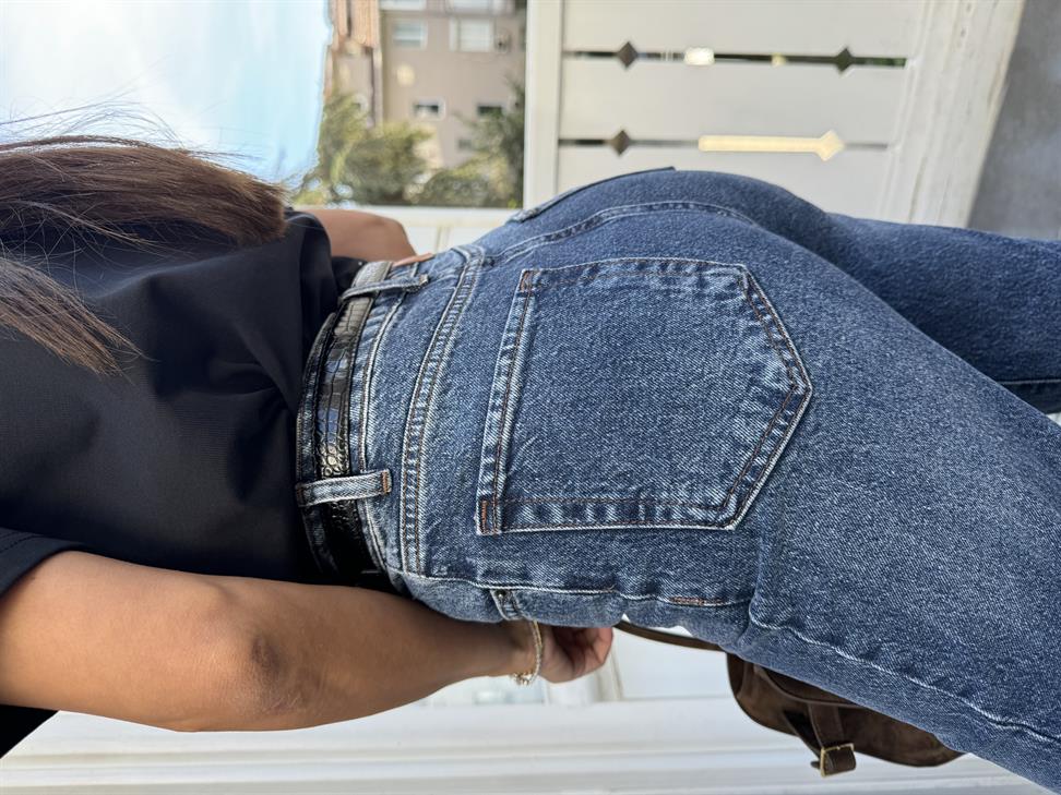 Koyu Mavi Yıkamalı Düz Kesim Jean Pantolon