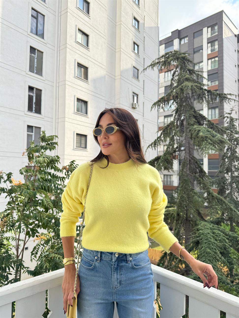 Koyu Sarı Bisiklet Yaka Yumuşak Dokulu Triko Kazak