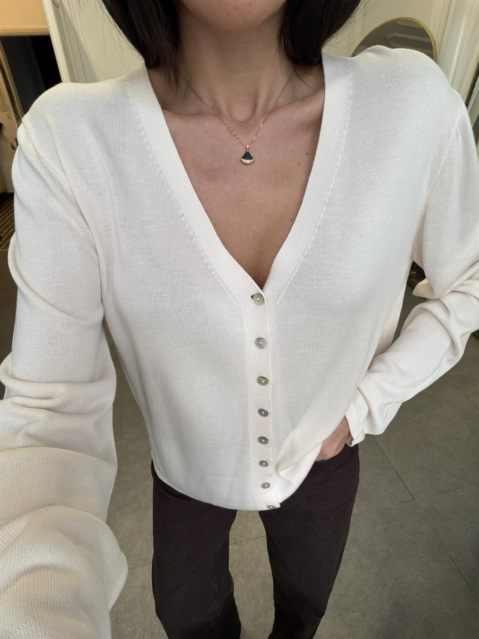 Krem 9 Düğmeli Hırka