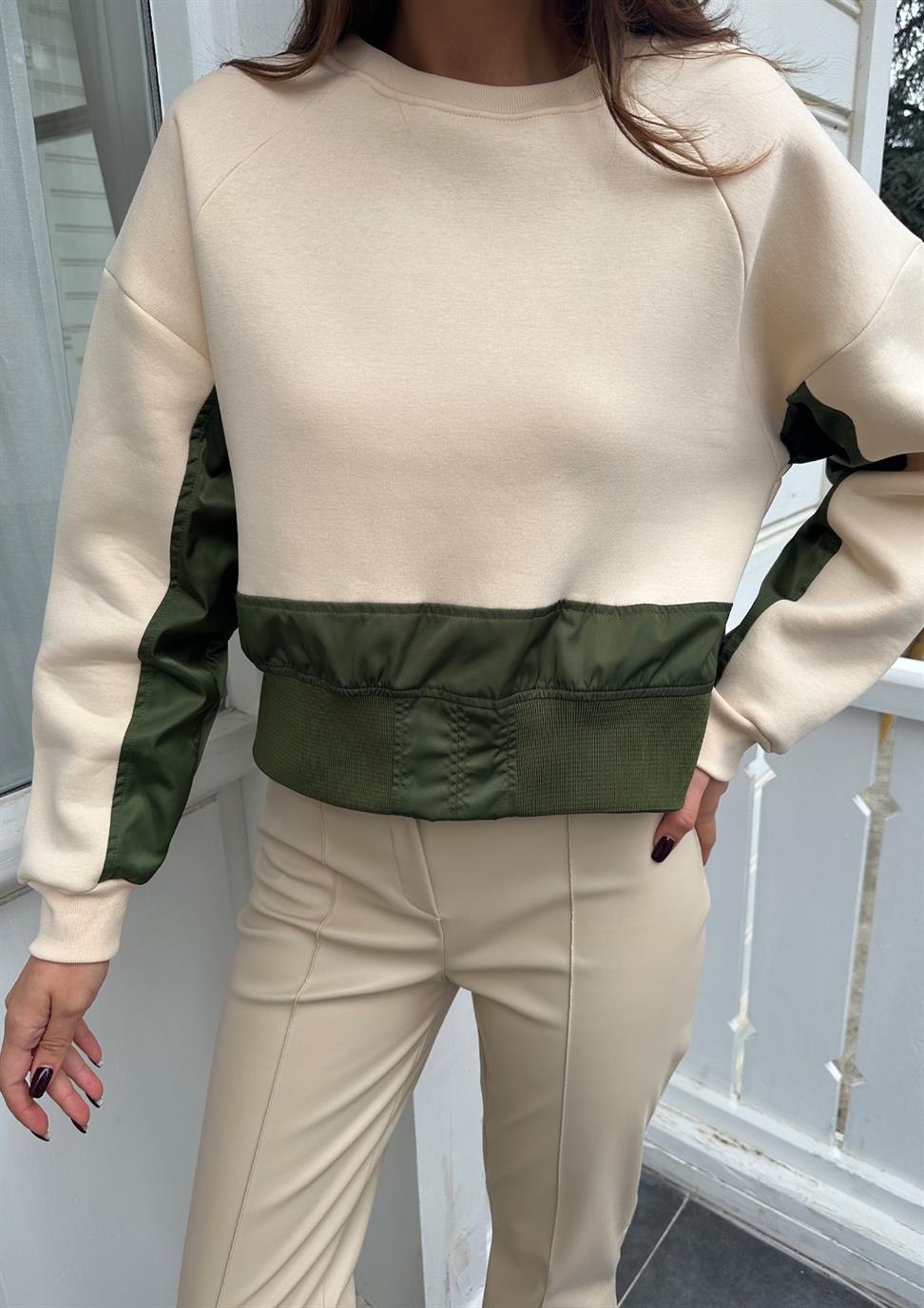 Krem Bisiklet Yaka İki Parçalı Oversize Sweatshirt