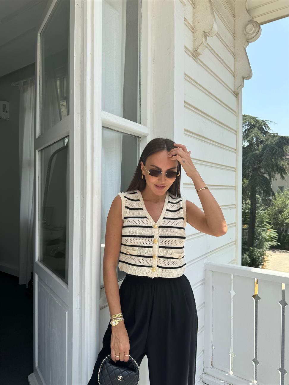 Krem Çizgili Ajurlu Yelek