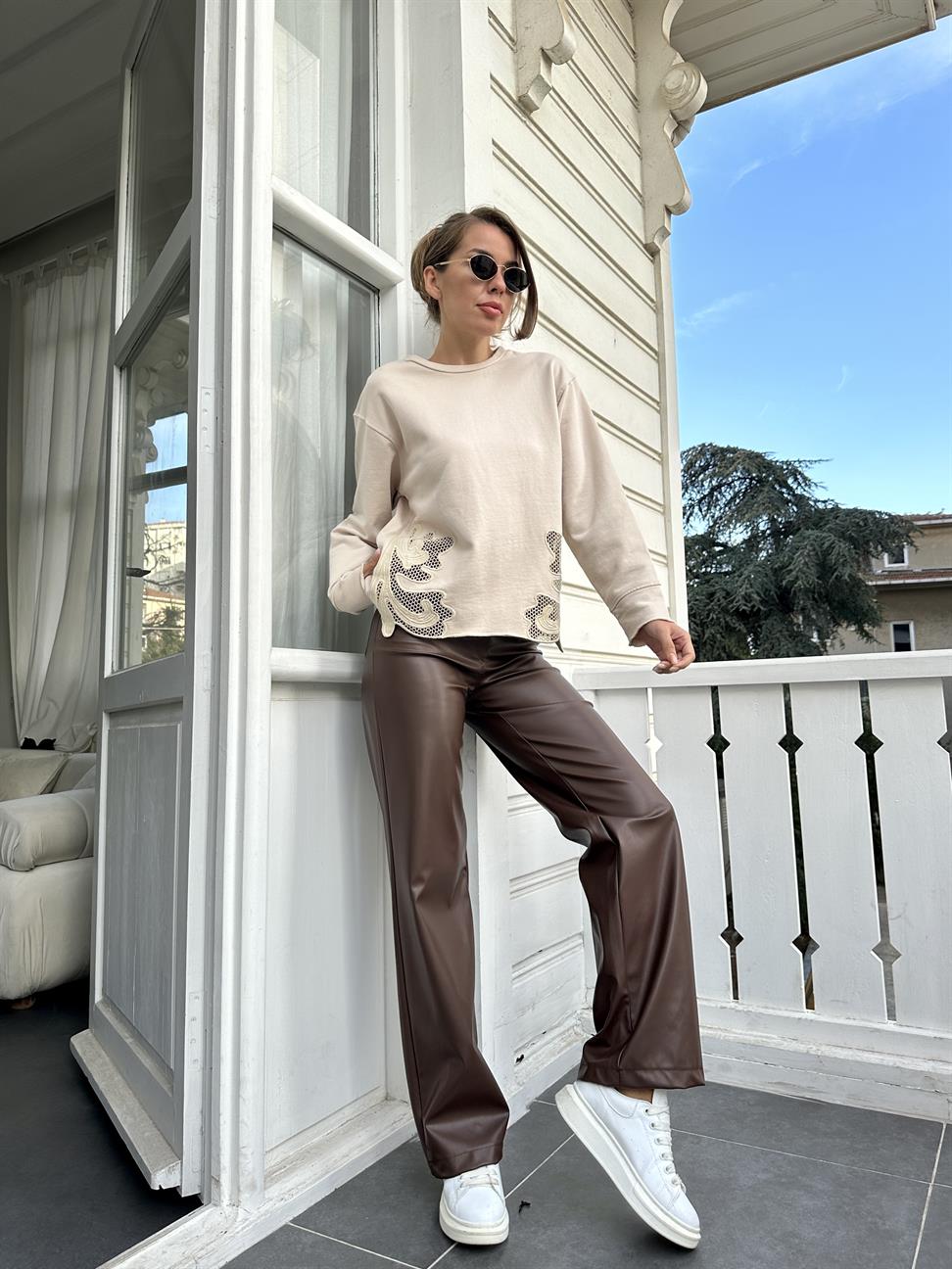 Krem Dantel Tasarımlı Sweatshirt