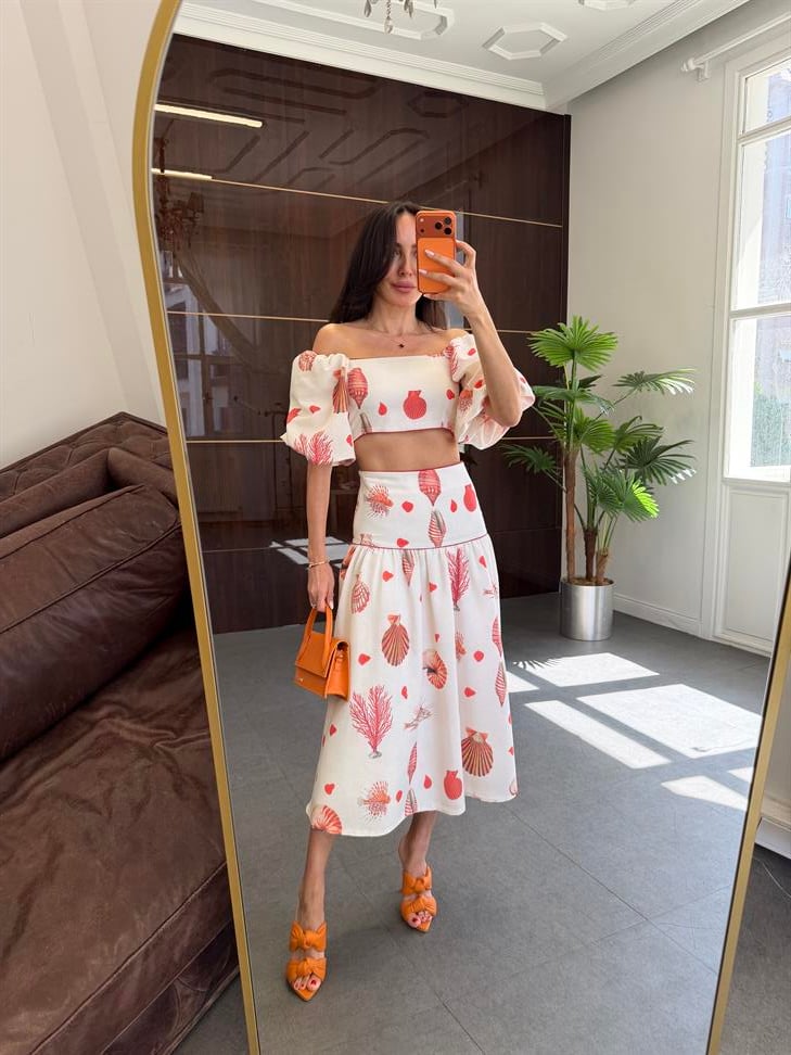 Krem Gipeli Etek Bluz İkili Takım