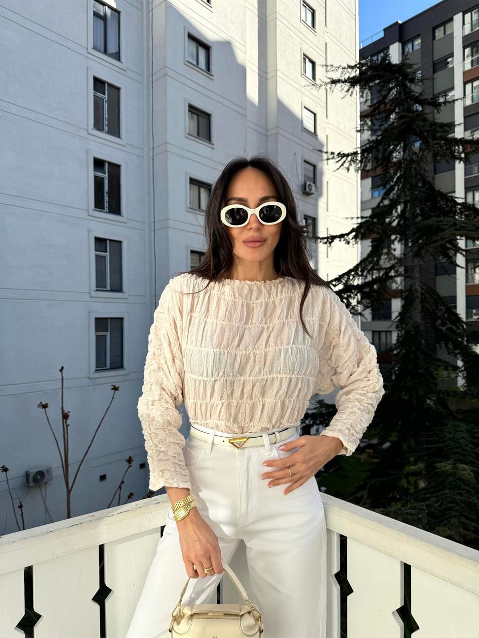 Krem Gofre Dikişli Bluz