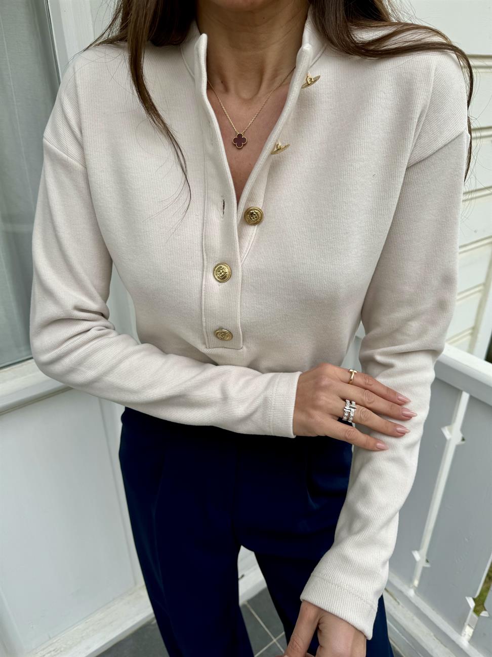 Krem Gold Düğmeli Bisiklet Yaka Kazak