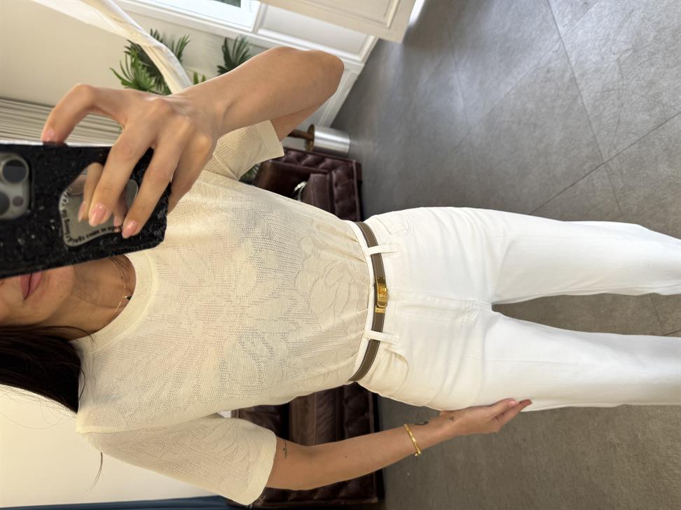 Krem Kendinden Desenli Kısa Kollu Tişört