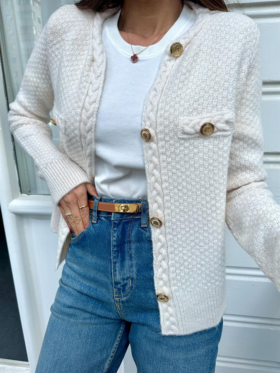 Krem Kendinden Saç Örgülü Düğmeli Hırka