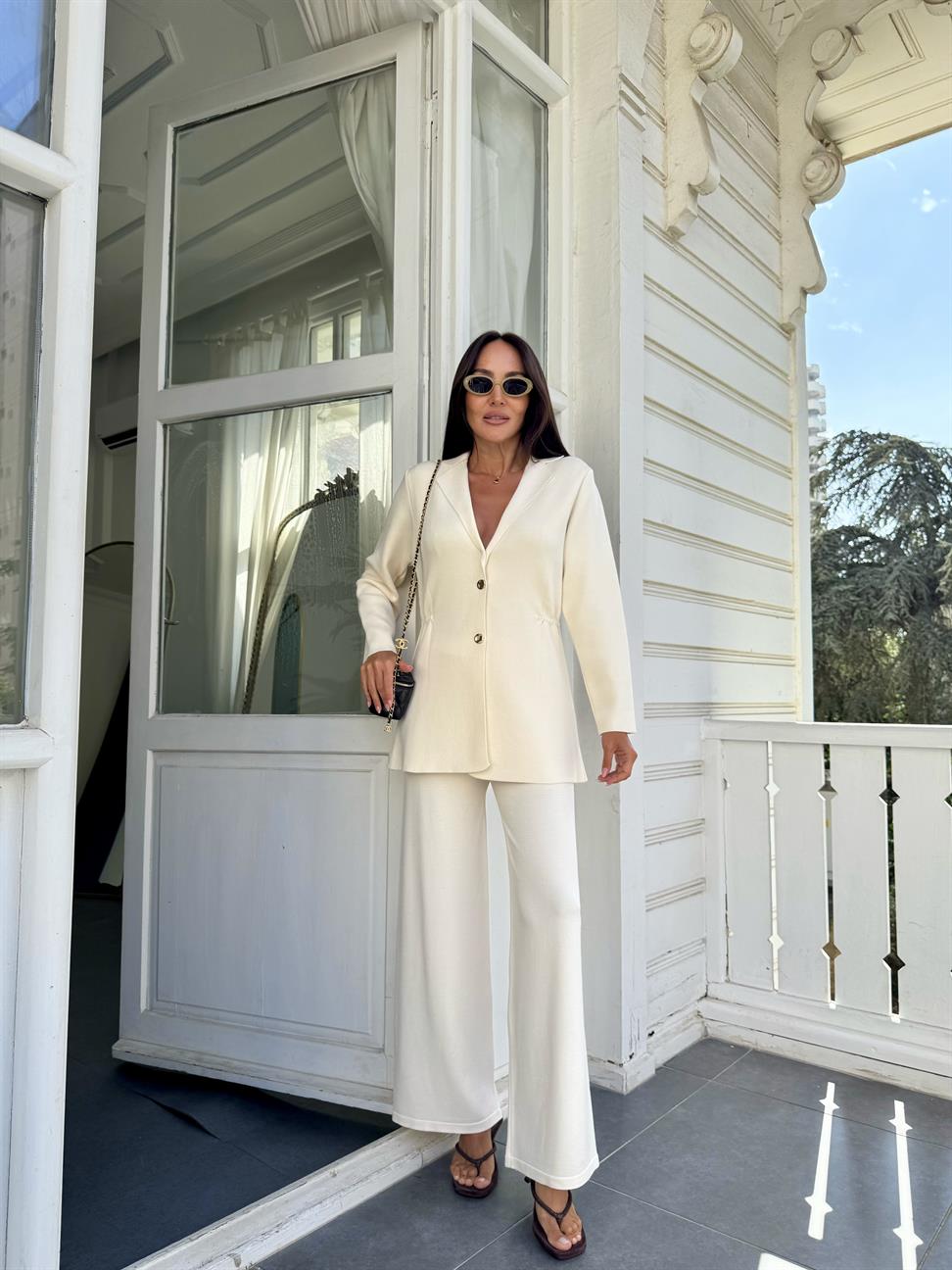 Krem Premium Yan Büzgülü Triko Ceket